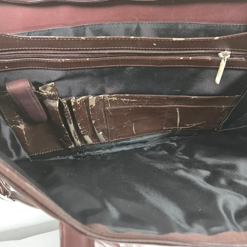 Dilana Executive Series Leather Briefcase.